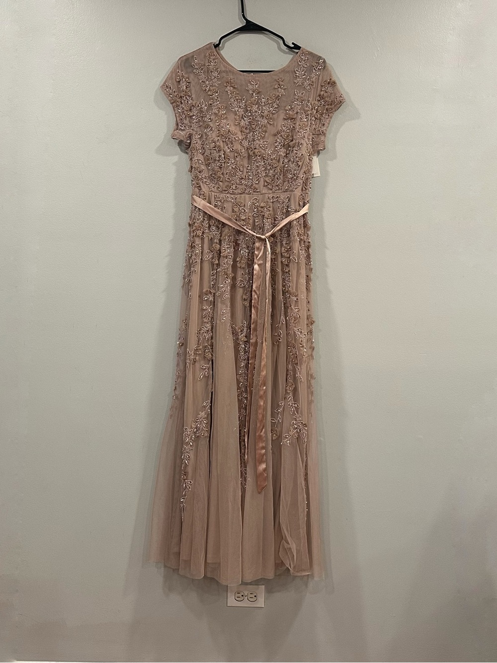 Mac Duggal 14521 Mocha Pink Floral Embellished Cap Sleeve Gown Sz 10